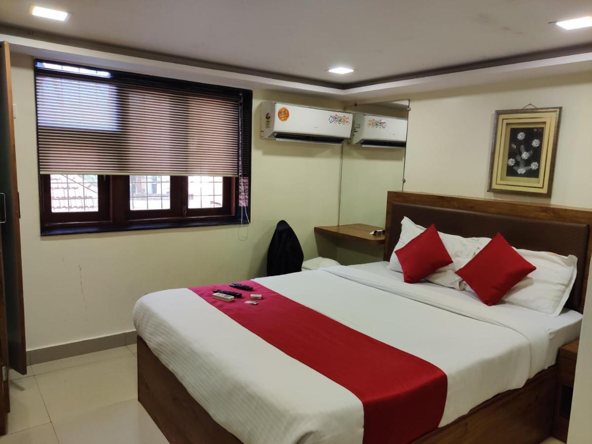 Hotel Happyland Mumbai Exterior photo